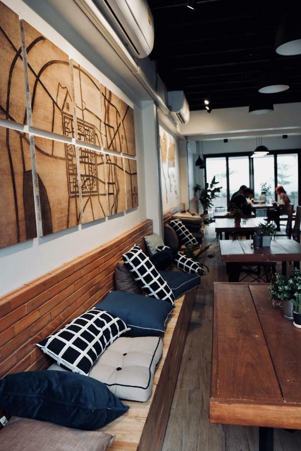 Slee Hostel Chiangmai (Adults Only) Chiang Mai Extérieur photo